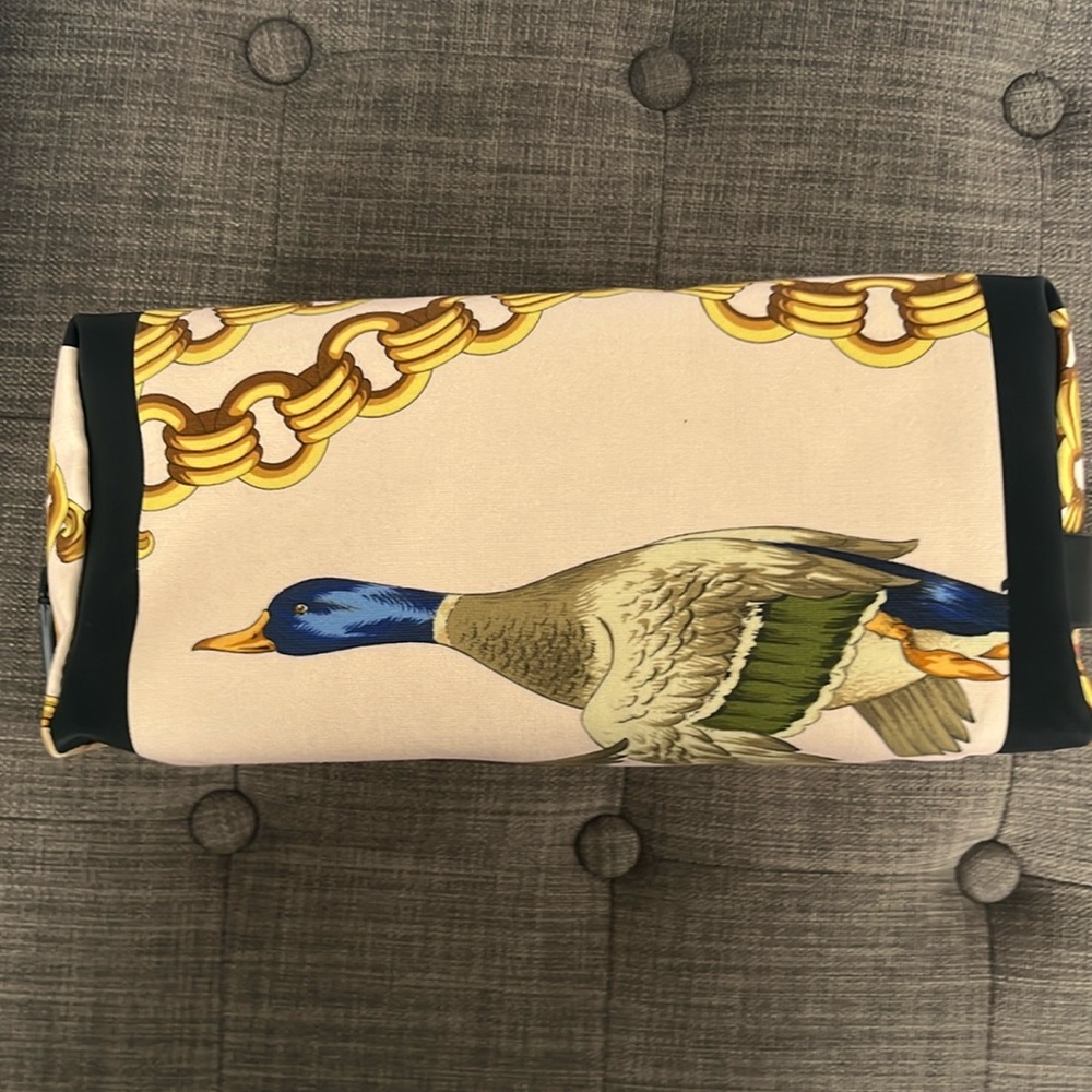 Burberry dopkit- very good condition